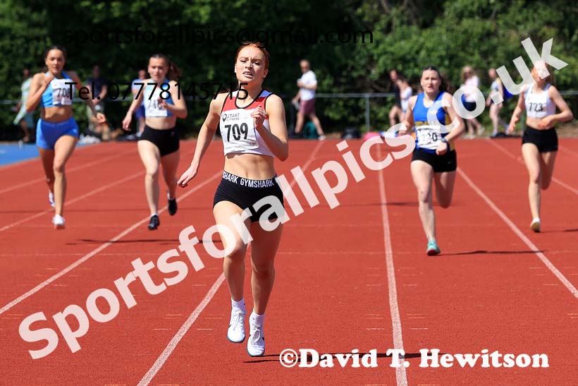 Womens under-20s 400 metres, 2025 North Eastern Track and Field Champs., Shildon, County Durham. Photo: David T. Hewitson/Sports for All Pics